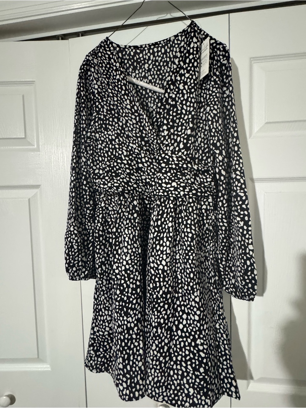 CUPSHE Black and White Wrap Dress